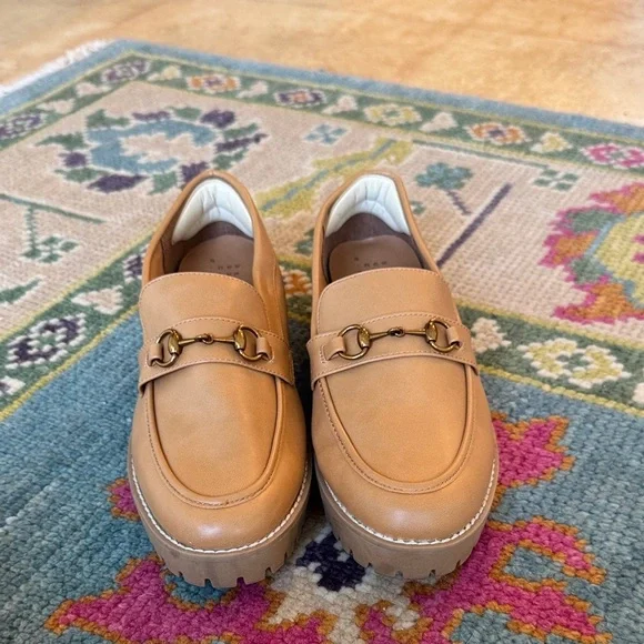 Tan Loafers with Gold Buckle - Picture 2 of 4